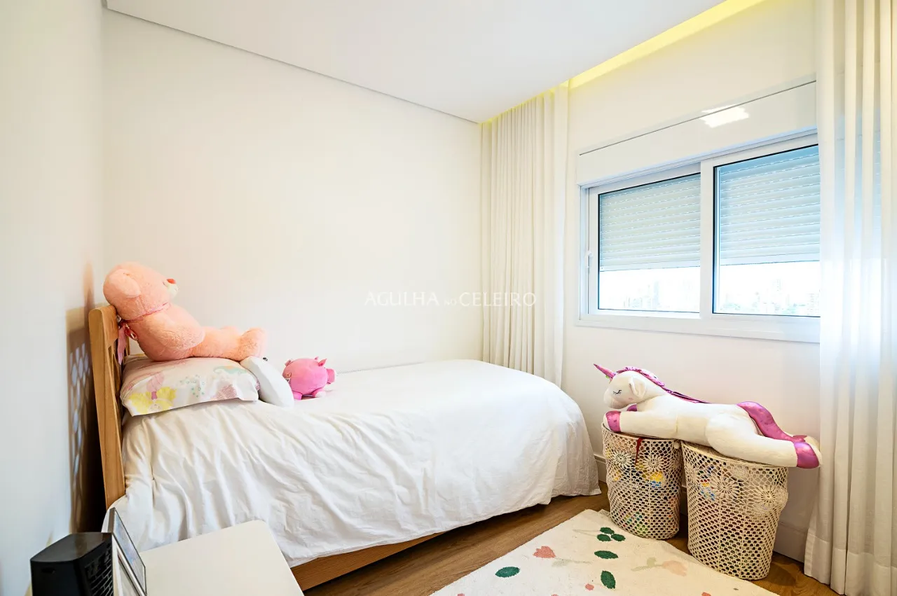 Edifício cobiçado em Moema Pássaros e apartamento apaixonante. – 14810