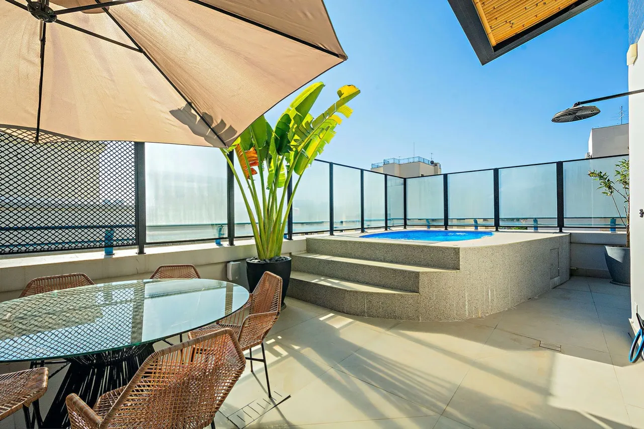 Cobertura com área externa e espaço gourmet em localização privilegiada – 16814