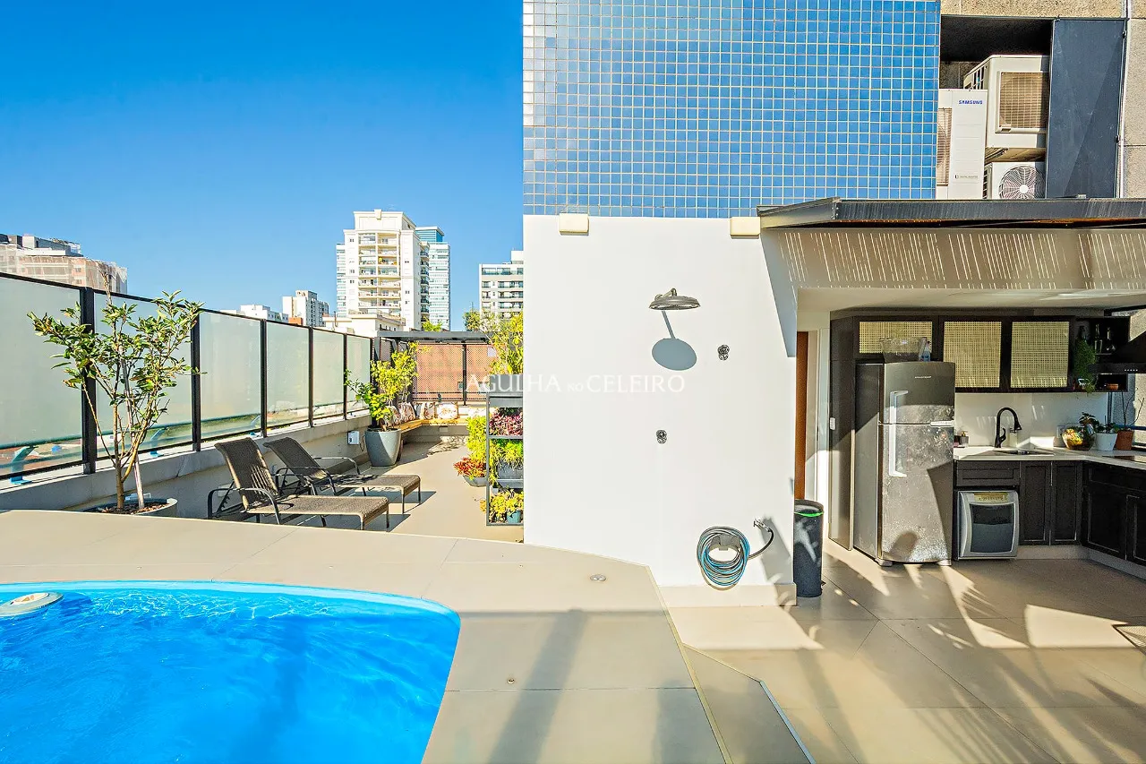 Cobertura com área externa e espaço gourmet em localização privilegiada – 16814