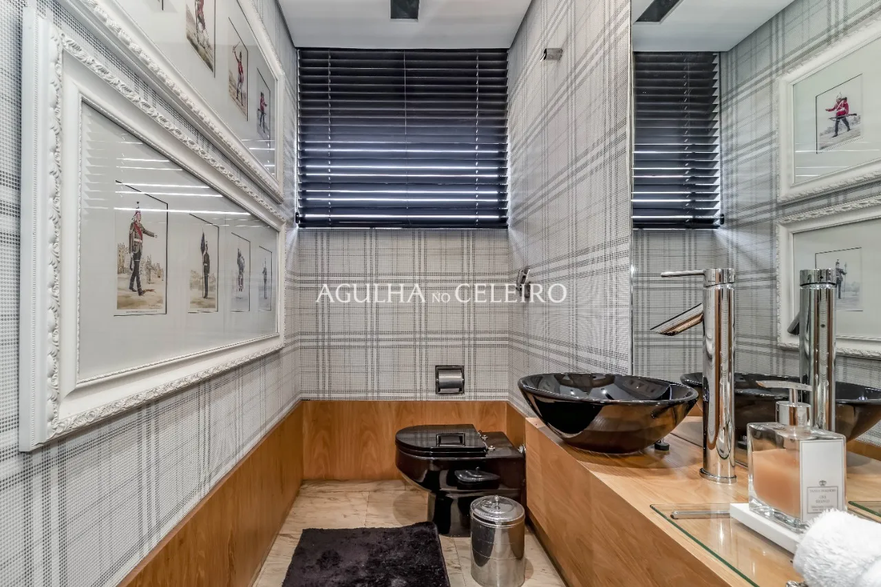 Casa espaçosa à venda em Alto de Pinheiros – 17116