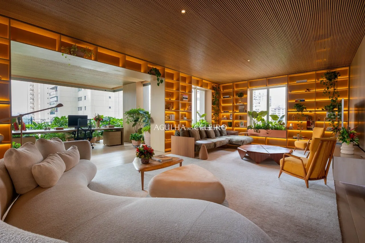 Apartamento com projeto de Marcio Kogan à venda no Jardim Europa – 18821