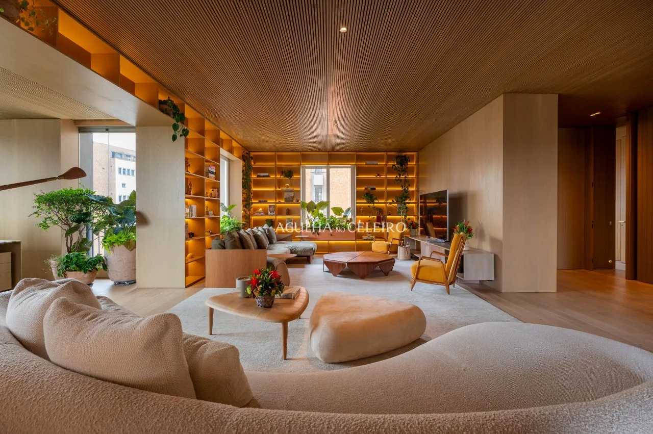 Apartamento com projeto de Marcio Kogan à venda no Jardim Europa – 18821