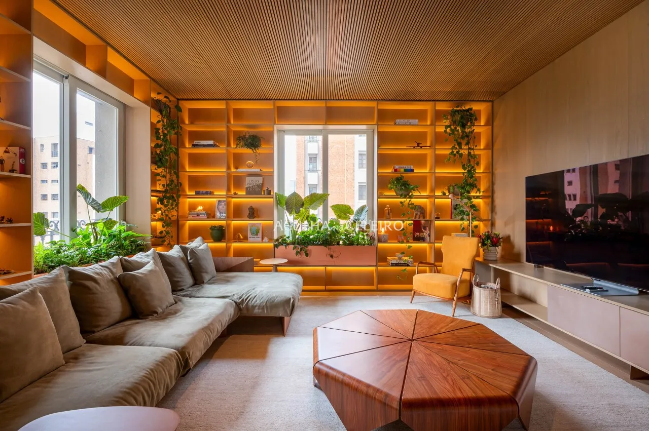 Apartamento com projeto de Marcio Kogan à venda no Jardim Europa – 18821