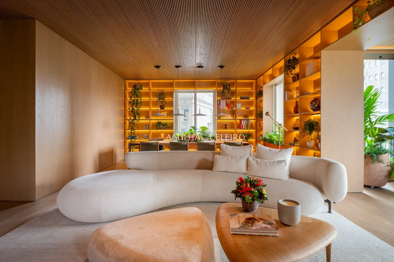 Apartamento com projeto de Marcio Kogan à venda no Jardim Europa – 18821