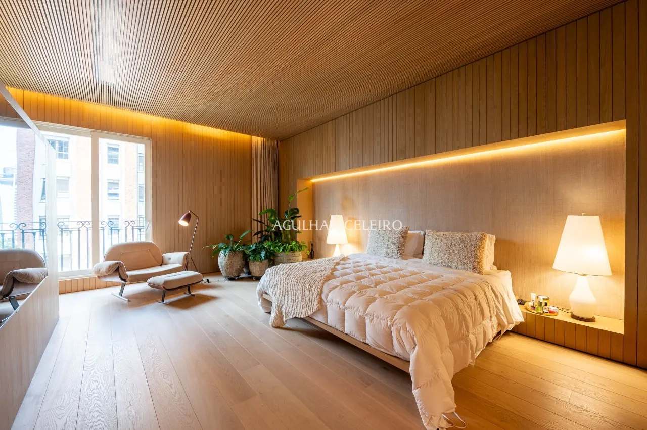 Apartamento com projeto de Marcio Kogan à venda no Jardim Europa – 18821