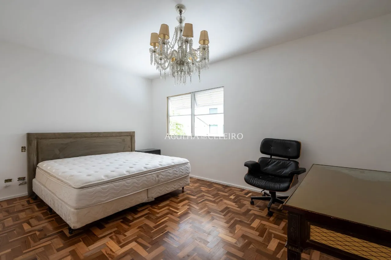 Conforto no Itaim: 178m² 100% Reformado, Mobiliado e com 2 Vagas – 19013