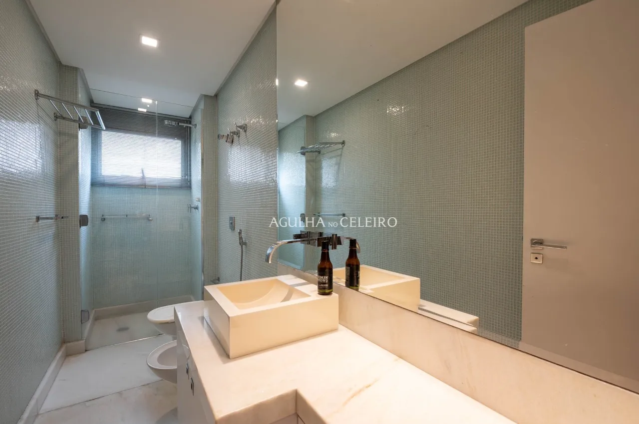 Conforto no Itaim: 178m² 100% Reformado, Mobiliado e com 2 Vagas – 19013