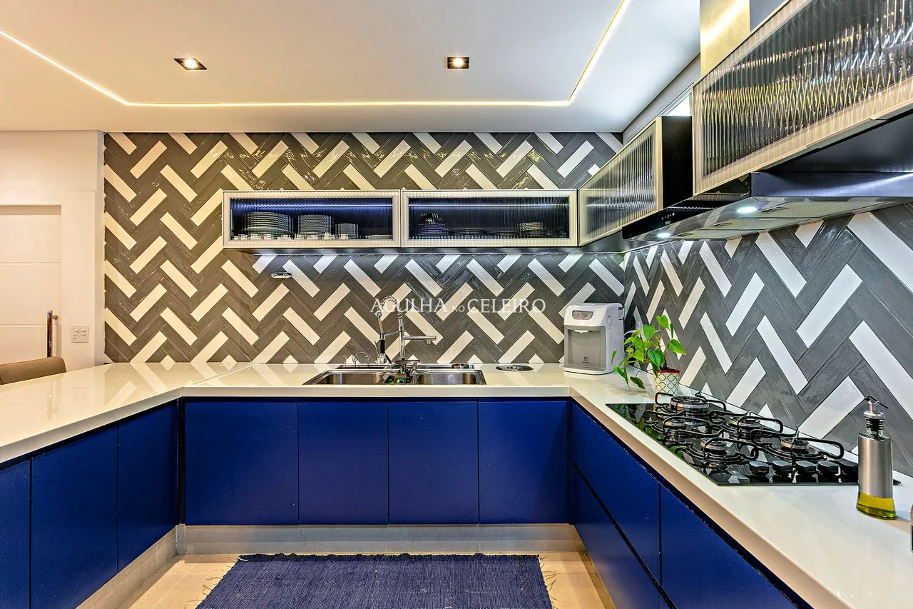 Totalmente reformado e impecável em localização privilegiada. – 20405 - _MWR6343