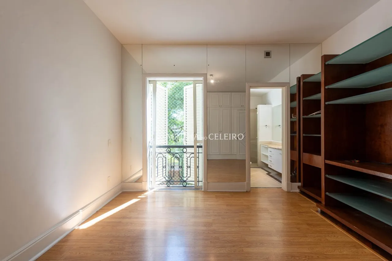 Apartamento sofisticado com 4 suítes e projeto assinado pelo renomado arquiteto João Armentano. – 20698