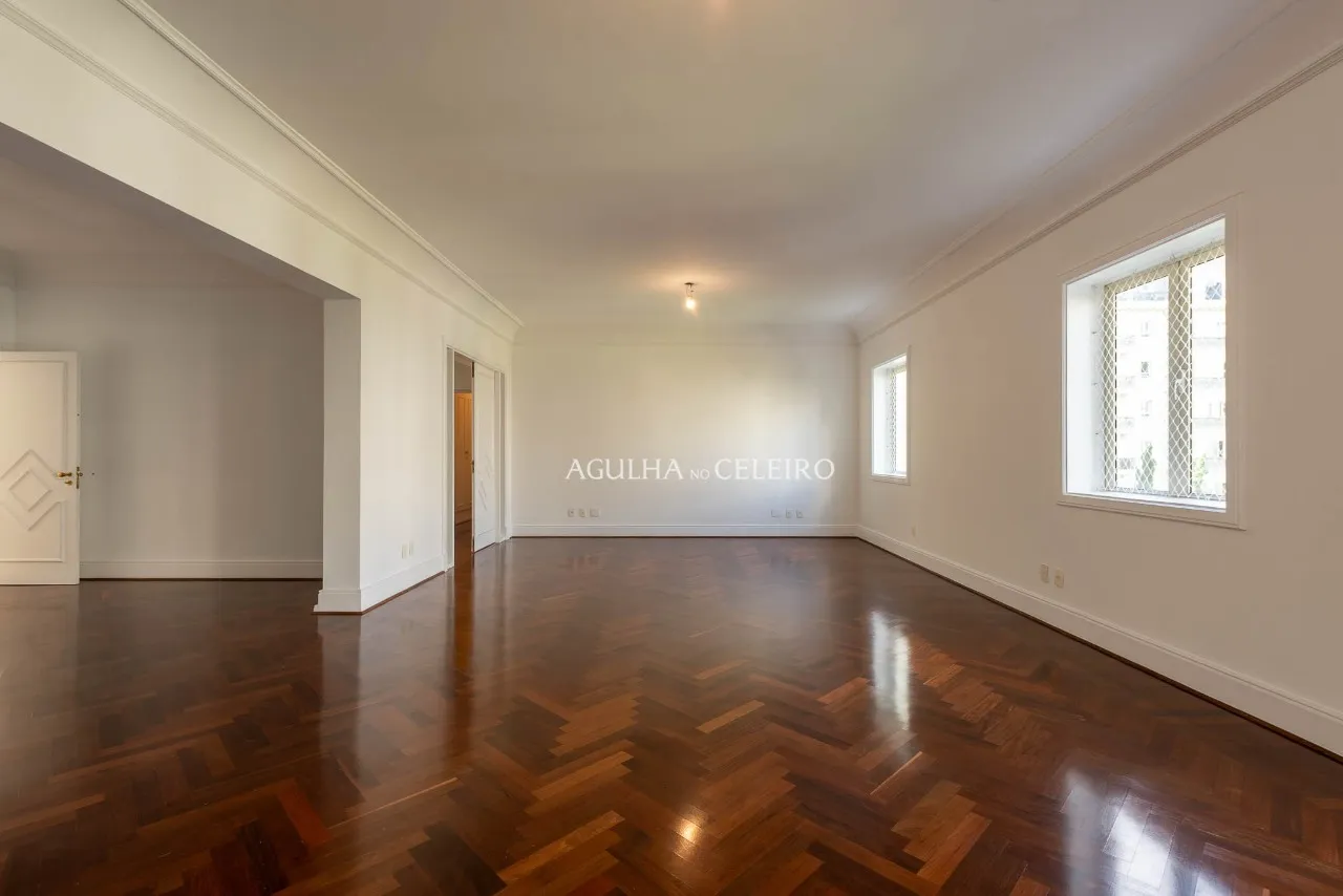 Apartamento sofisticado com 4 suítes e projeto assinado pelo renomado arquiteto João Armentano. – 20698