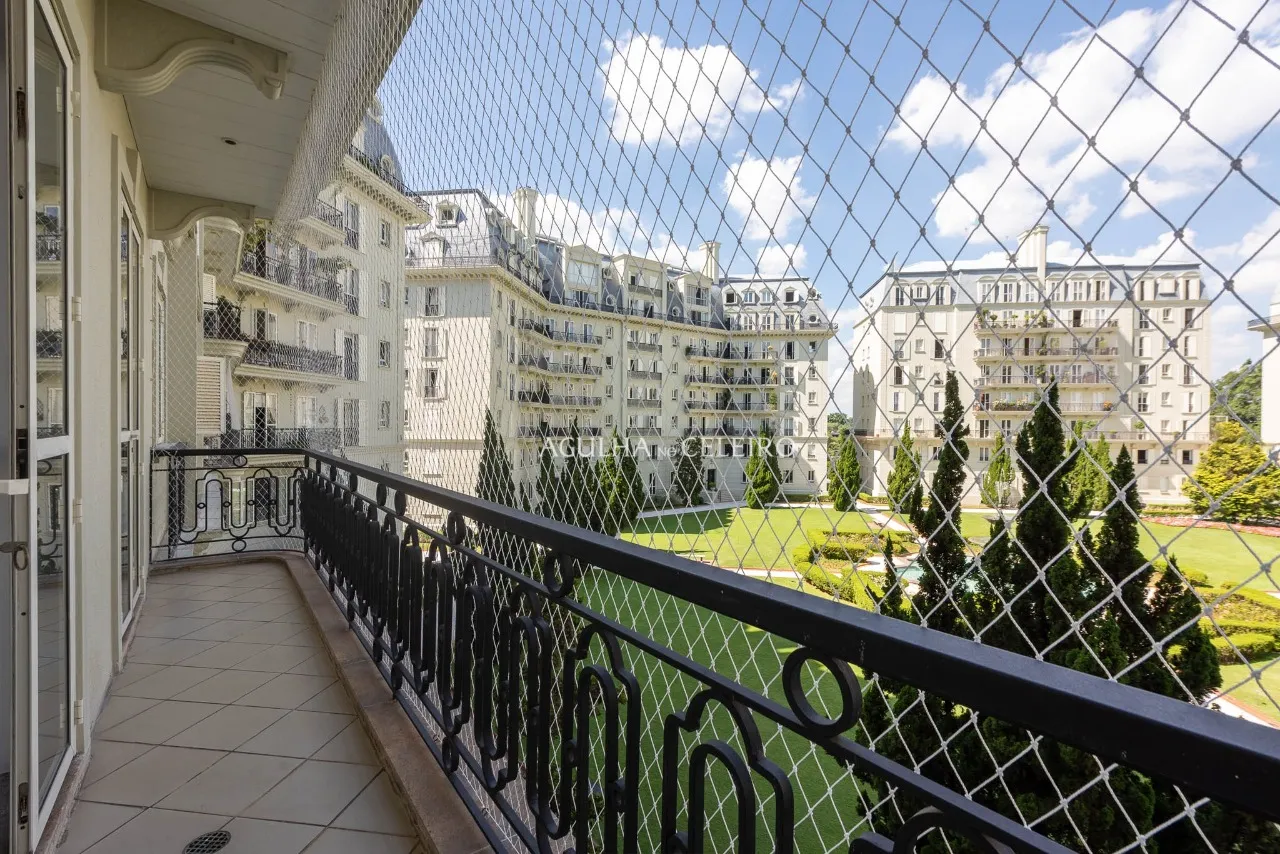 Apartamento sofisticado com 4 suítes e projeto assinado pelo renomado arquiteto João Armentano. – 20698