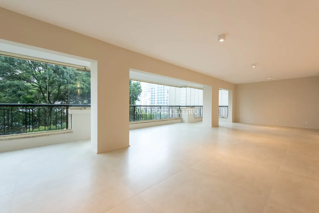 Apartamento reformado à venda em Moema Pássaros. – 20940