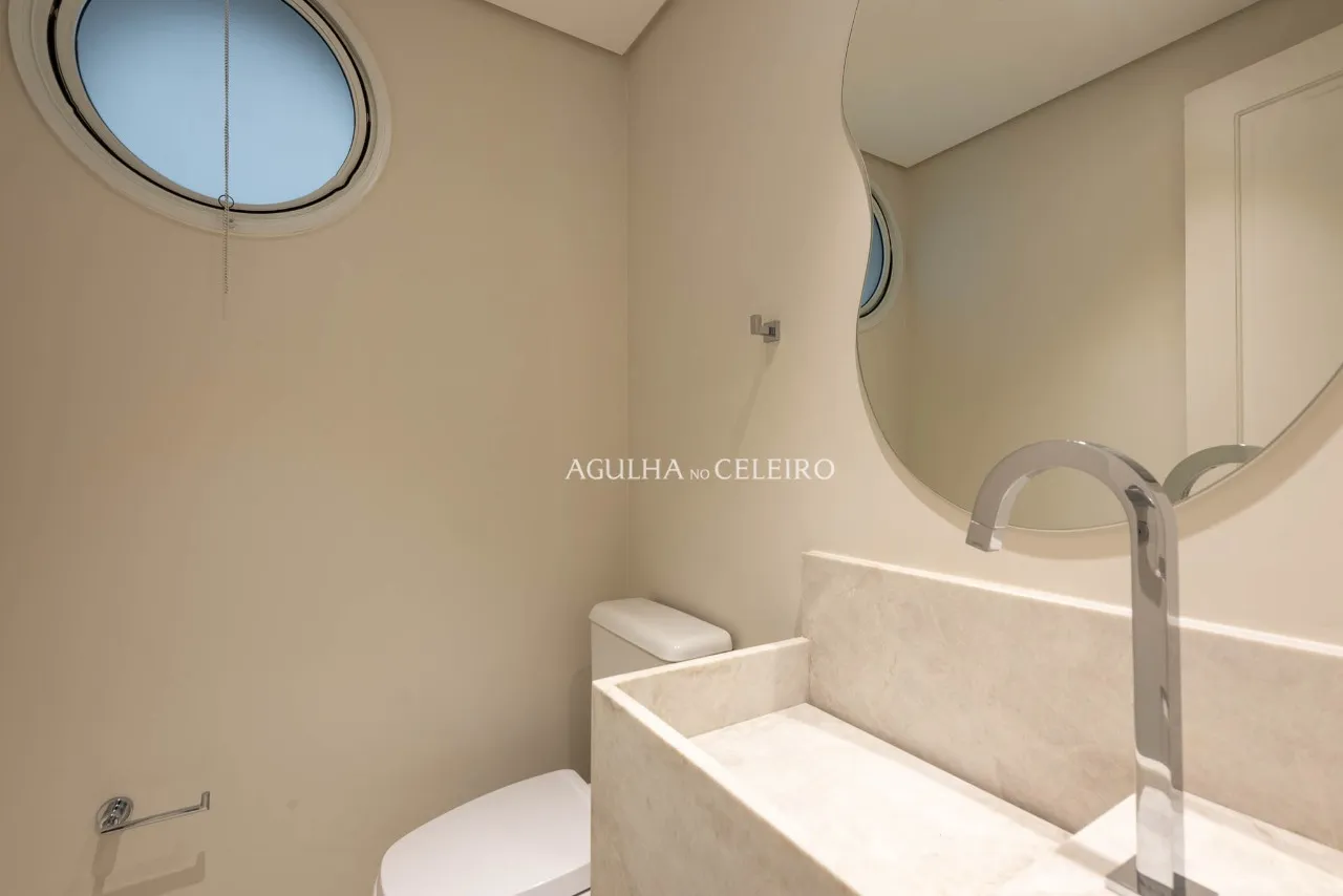 Apartamento reformado à venda em Moema Pássaros. – 20940