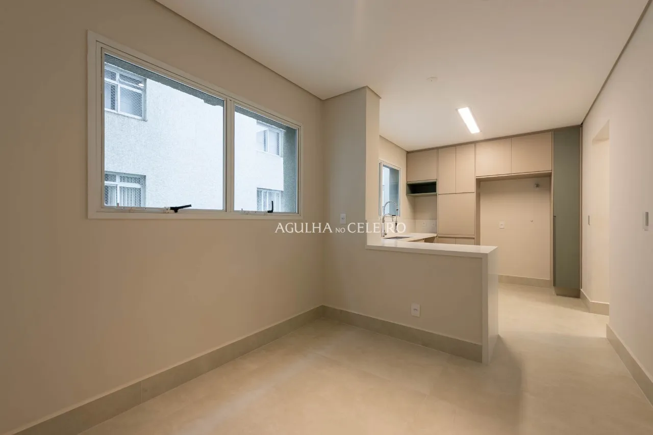 Apartamento reformado à venda em Moema Pássaros. – 20940