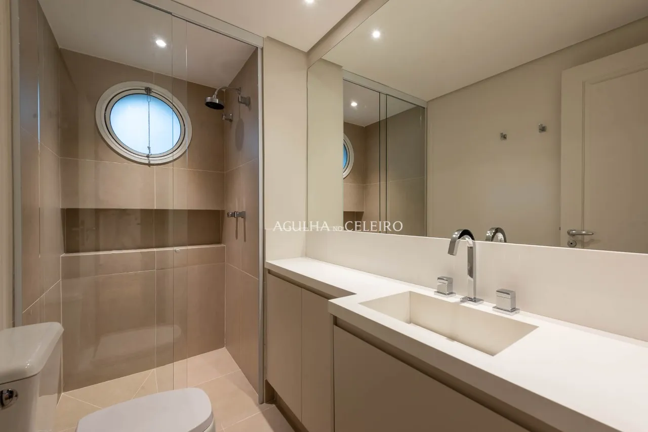 Apartamento reformado à venda em Moema Pássaros. – 20940