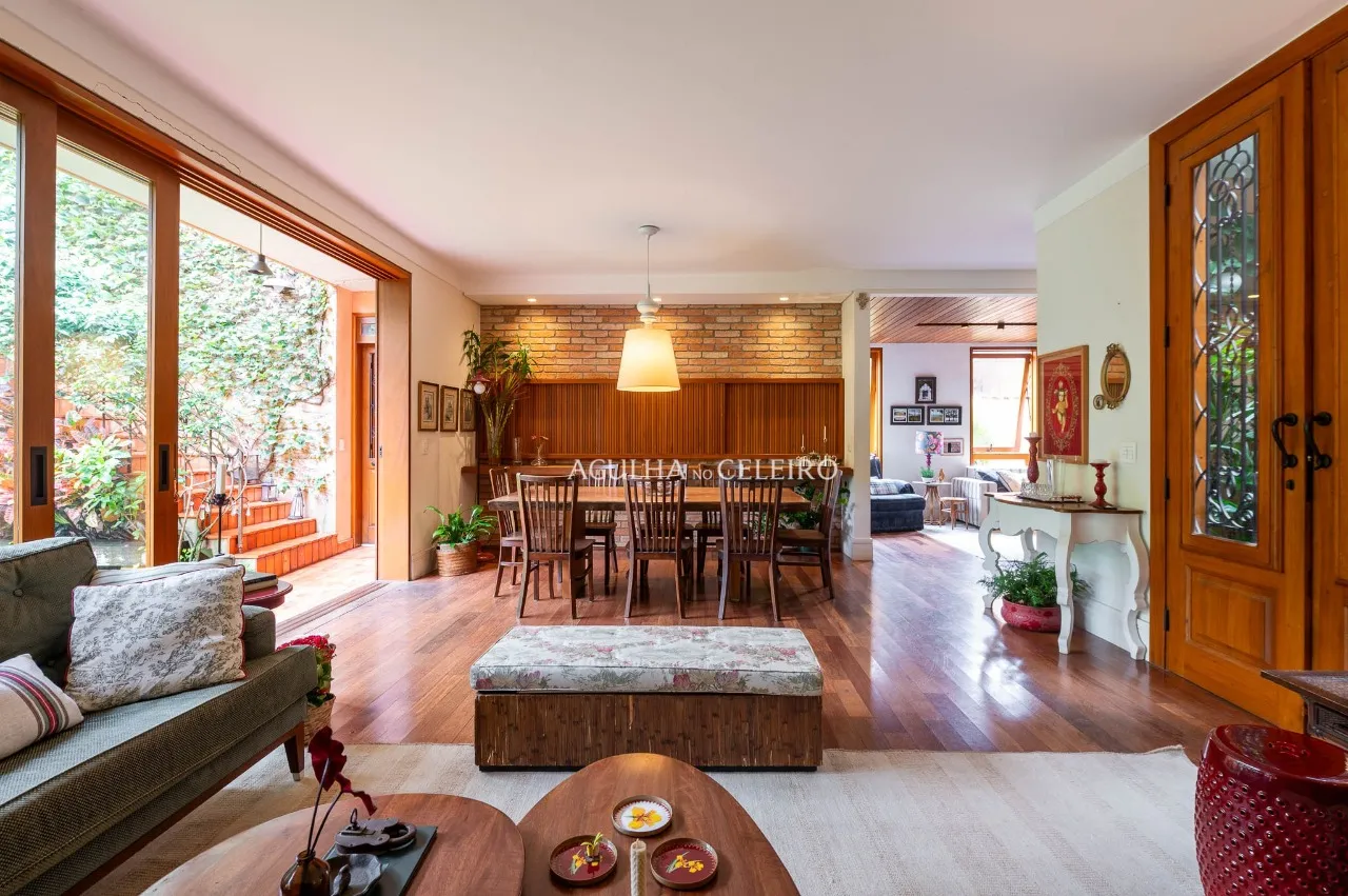 Casa térrea totalmente modernizada com área gourmet e edícula – 21377