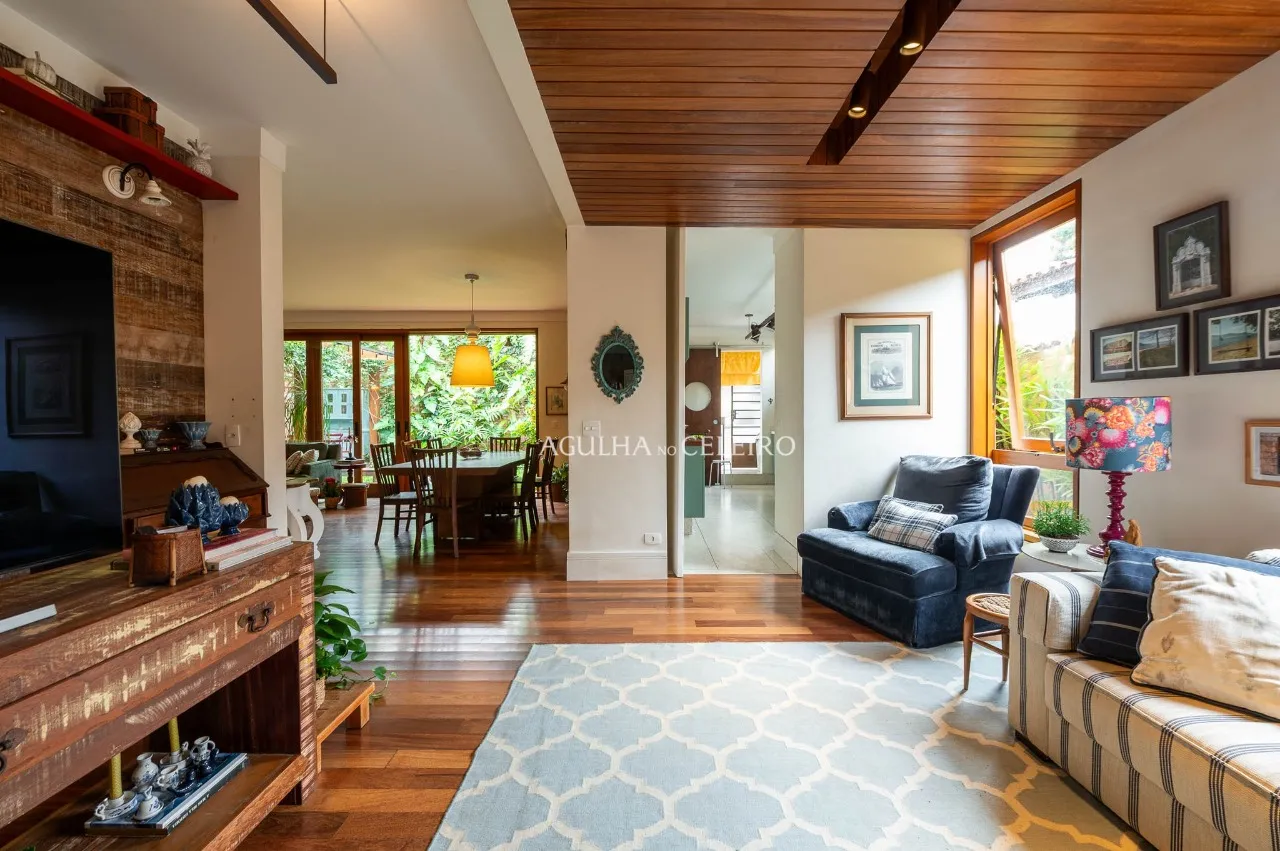 Casa térrea totalmente modernizada com área gourmet e edícula – 21377