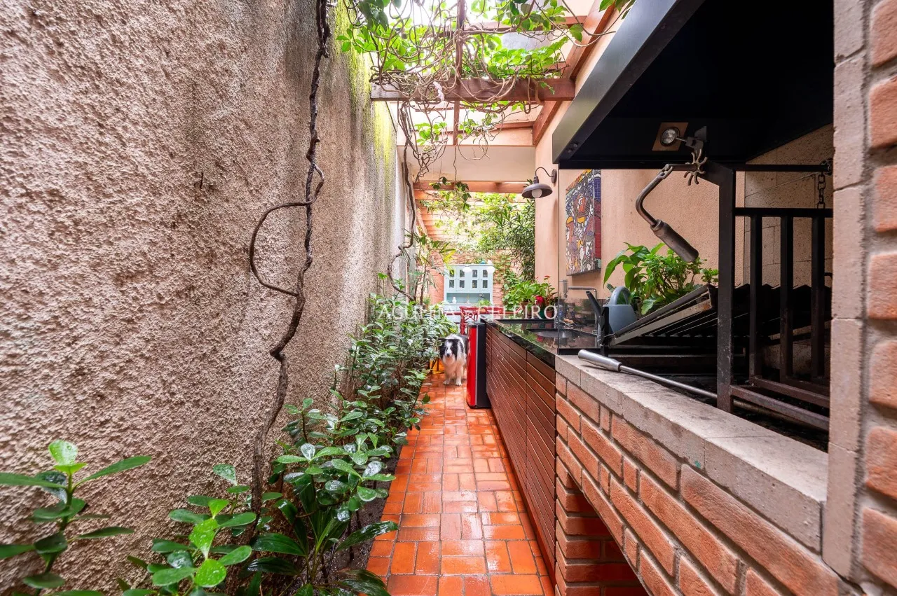 Casa térrea totalmente modernizada com área gourmet e edícula – 21377