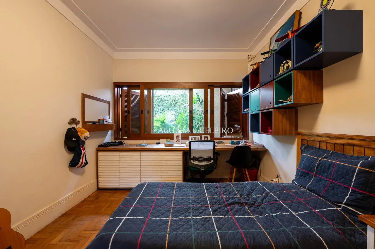 Casa térrea totalmente modernizada com área gourmet e edícula – 21377