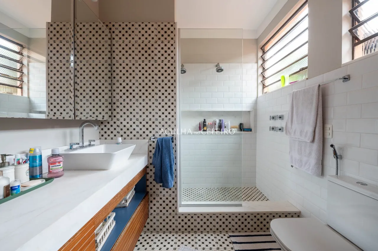 Casa térrea totalmente modernizada com área gourmet e edícula – 21377