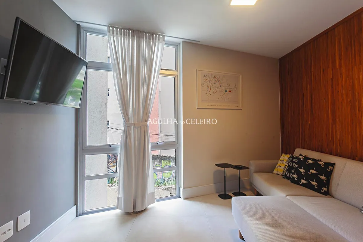 Apartamento espaçoso e com muita luz natural à venda na Vila Madalena – 21414