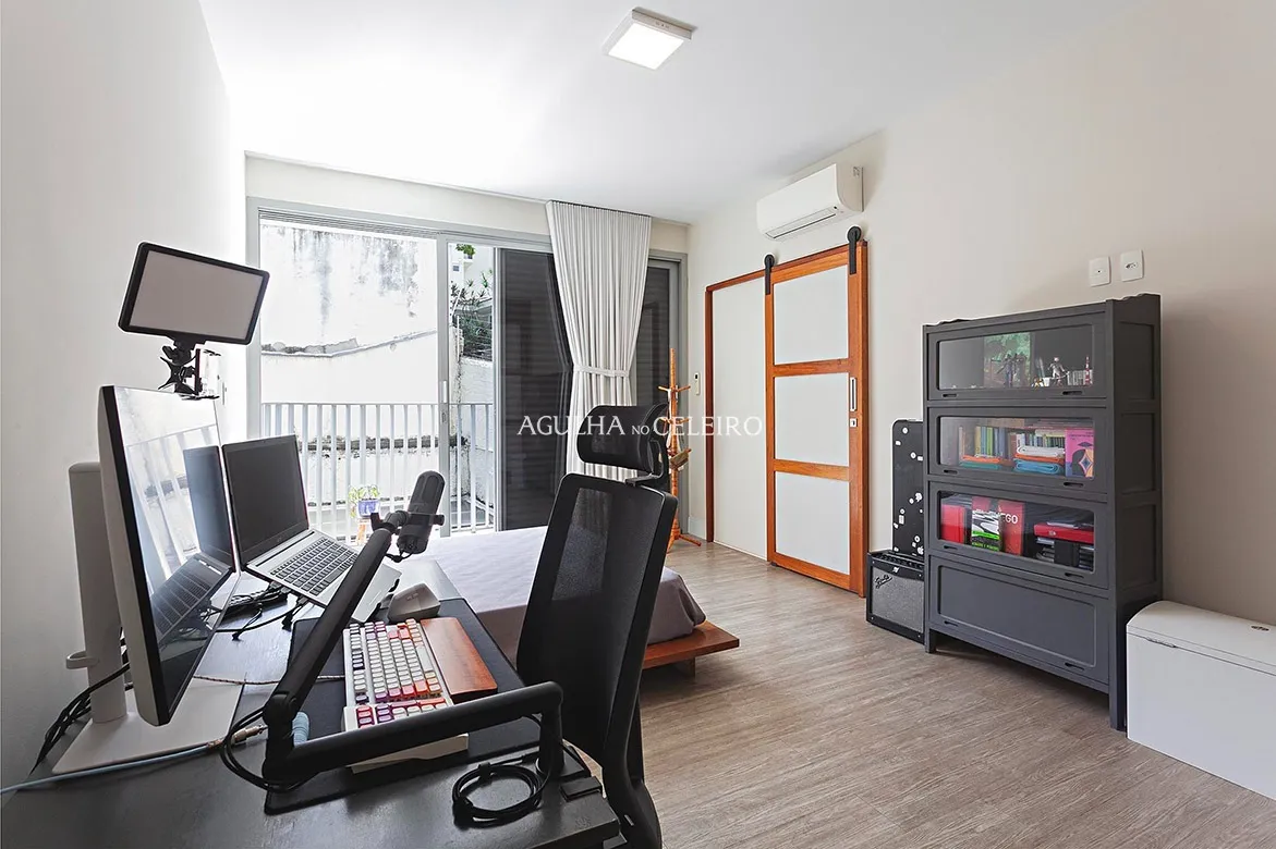 Apartamento espaçoso e com muita luz natural à venda na Vila Madalena – 21414