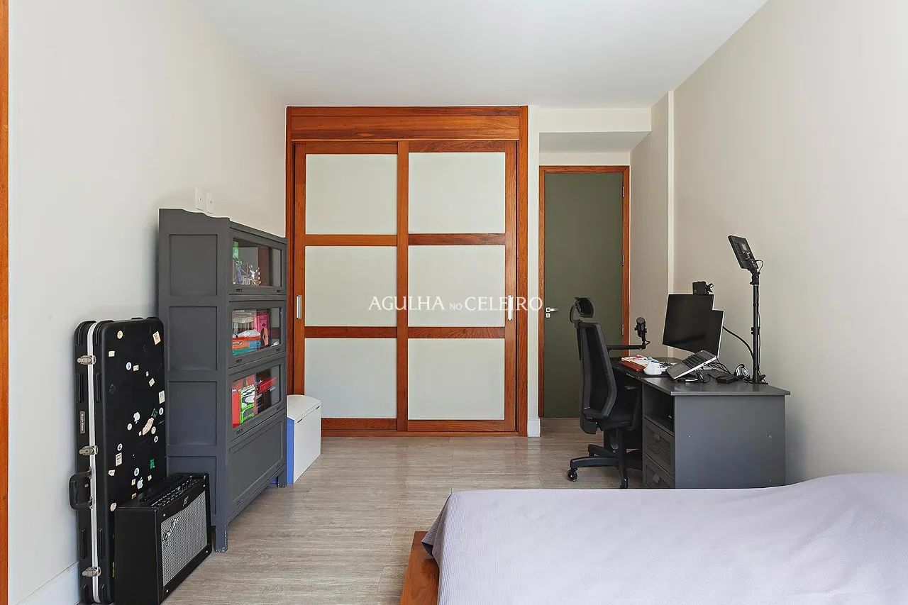 Apartamento espaçoso e com muita luz natural à venda na Vila Madalena – 21414