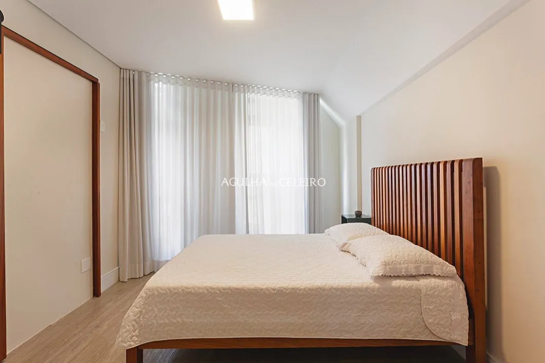 Apartamento espaçoso e com muita luz natural à venda na Vila Madalena – 21414