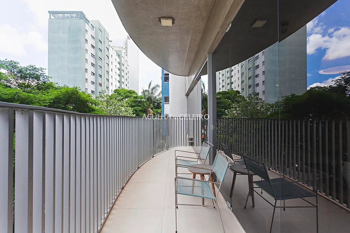 Apartamento espaçoso e com muita luz natural à venda na Vila Madalena – 21414