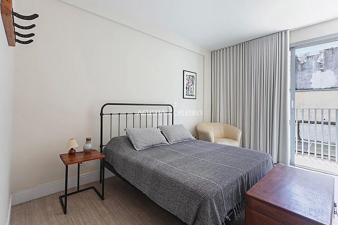 Apartamento espaçoso e com muita luz natural à venda na Vila Madalena – 21414