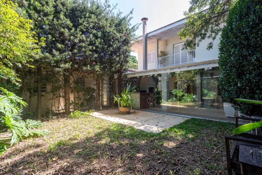 Casa moderna com conforto, espaço e localização privilegiada. – 21425