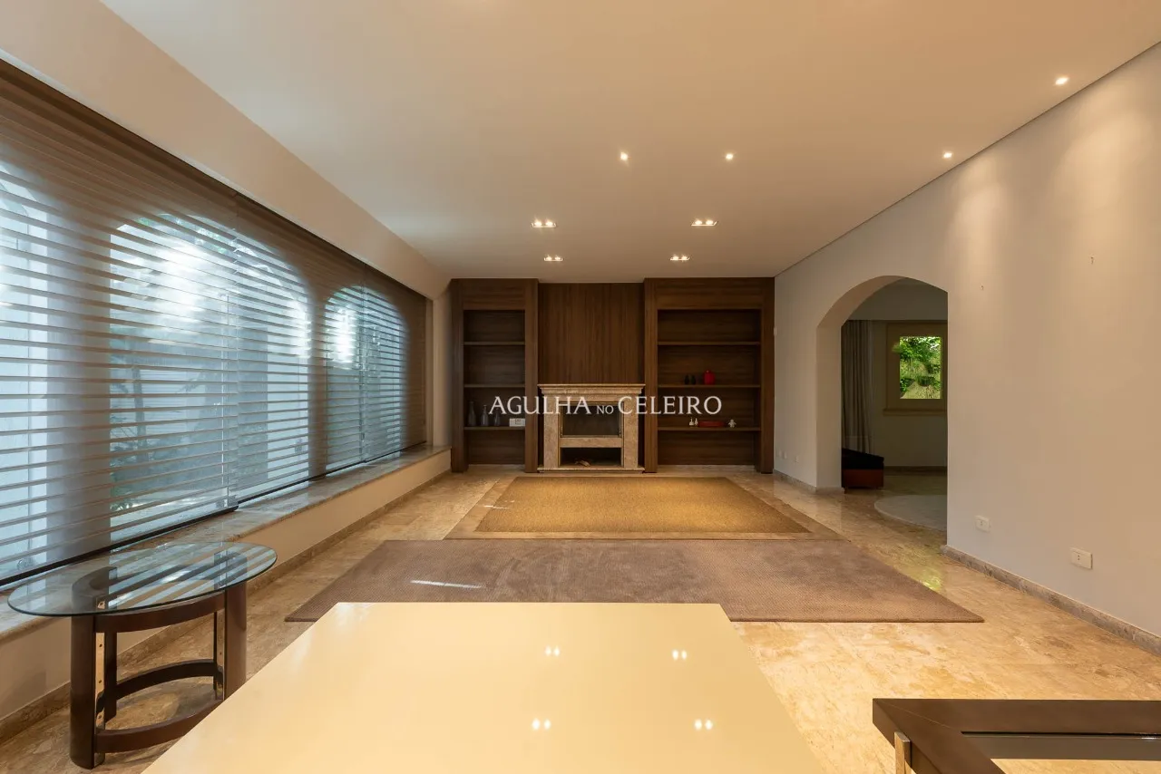 Casa moderna com conforto, espaço e localização privilegiada. – 21425