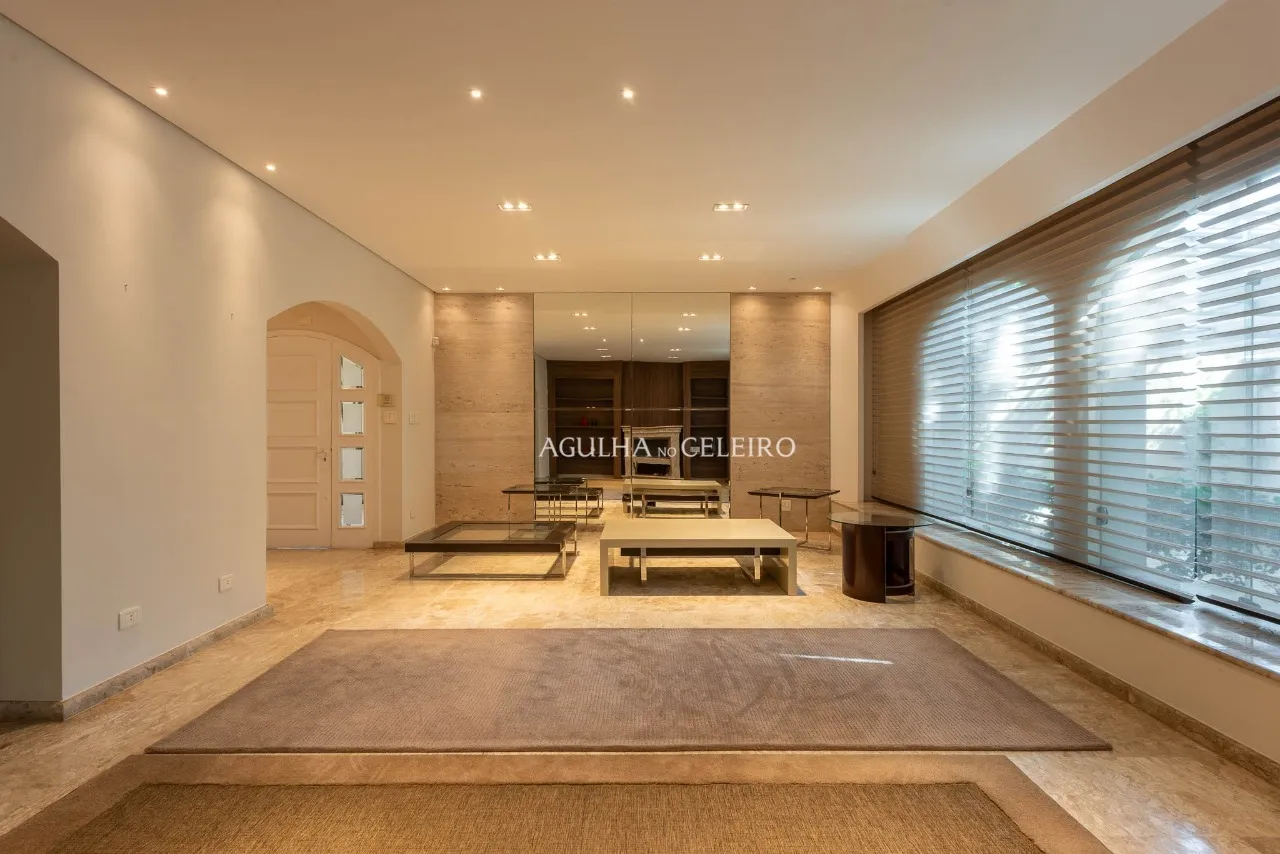 Casa moderna com conforto, espaço e localização privilegiada. – 21425