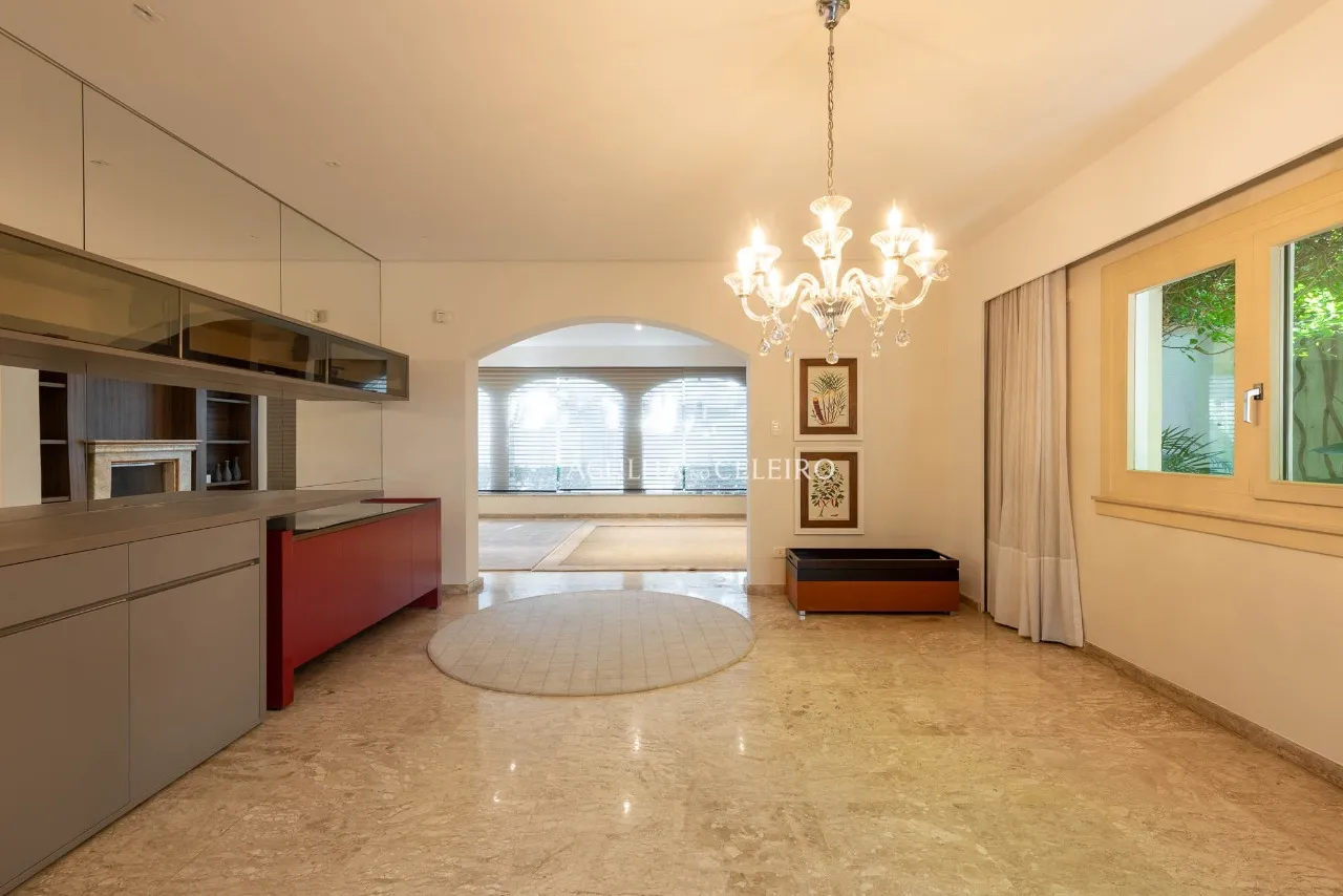 Casa moderna com conforto, espaço e localização privilegiada. – 21425