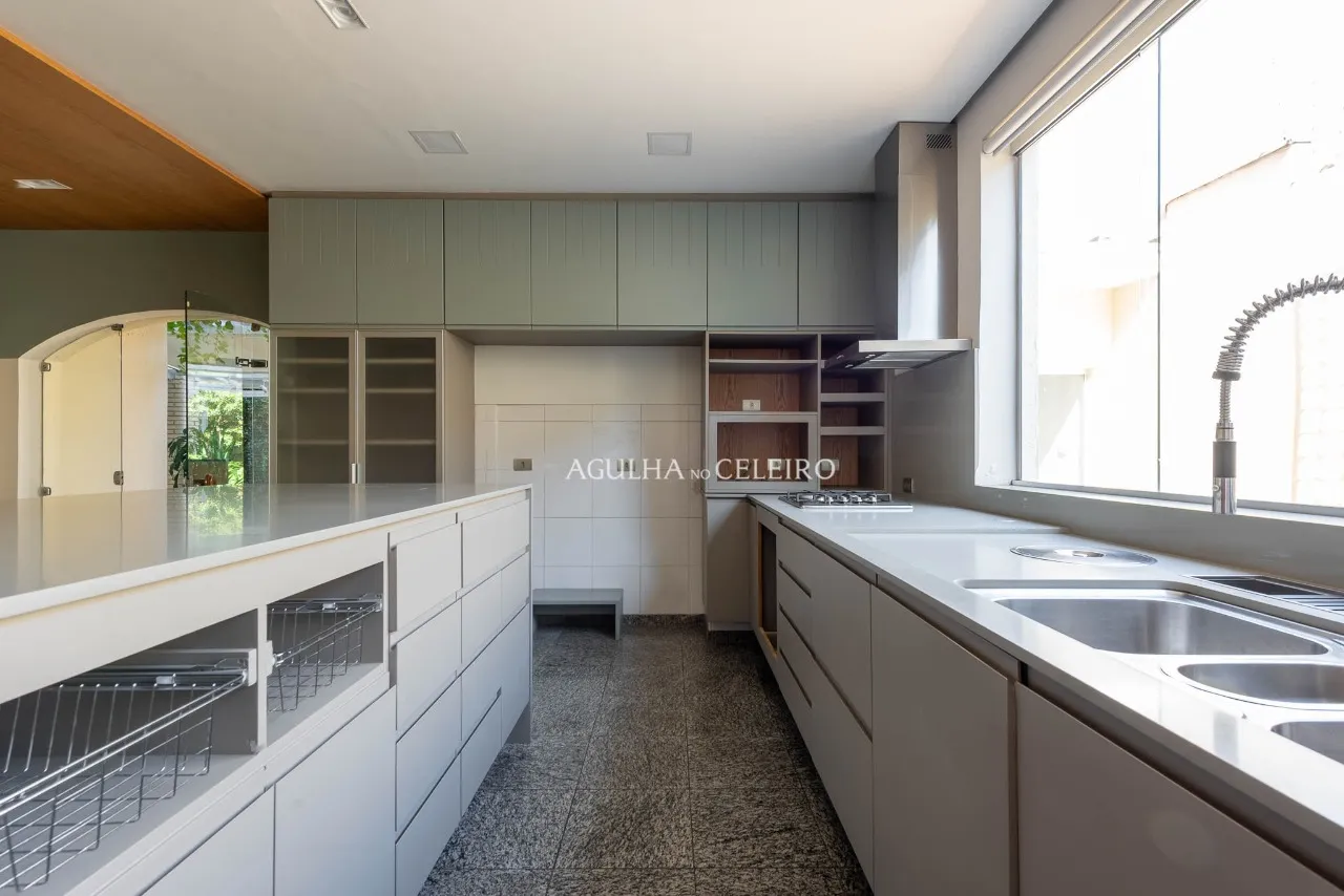 Casa moderna com conforto, espaço e localização privilegiada. – 21425