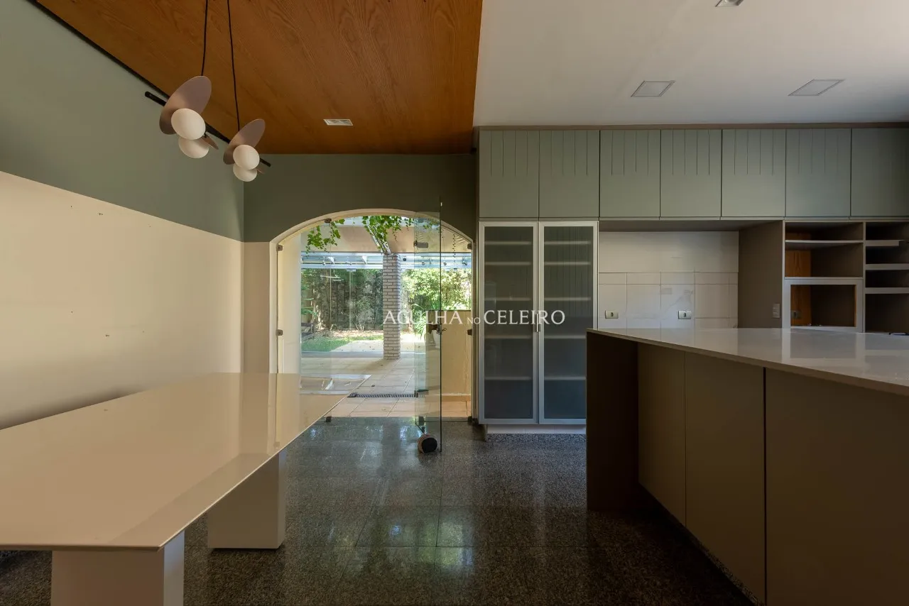 Casa moderna com conforto, espaço e localização privilegiada. – 21425