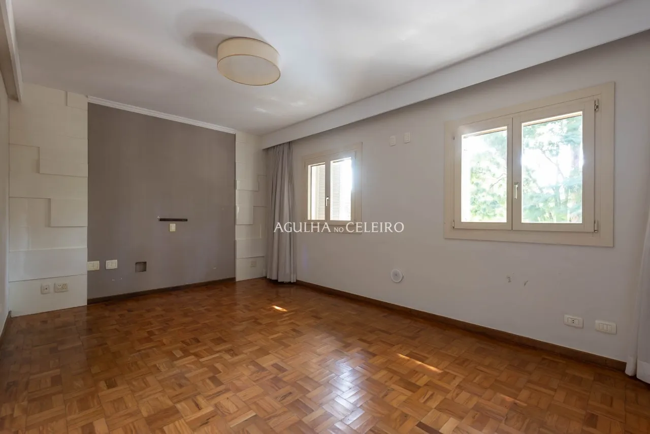 Casa moderna com conforto, espaço e localização privilegiada. – 21425