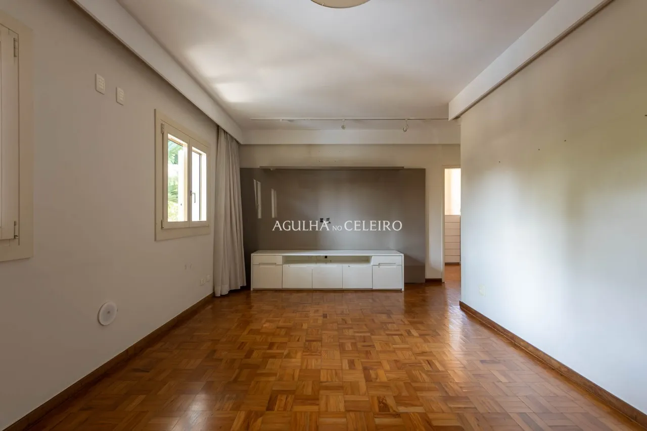 Casa moderna com conforto, espaço e localização privilegiada. – 21425