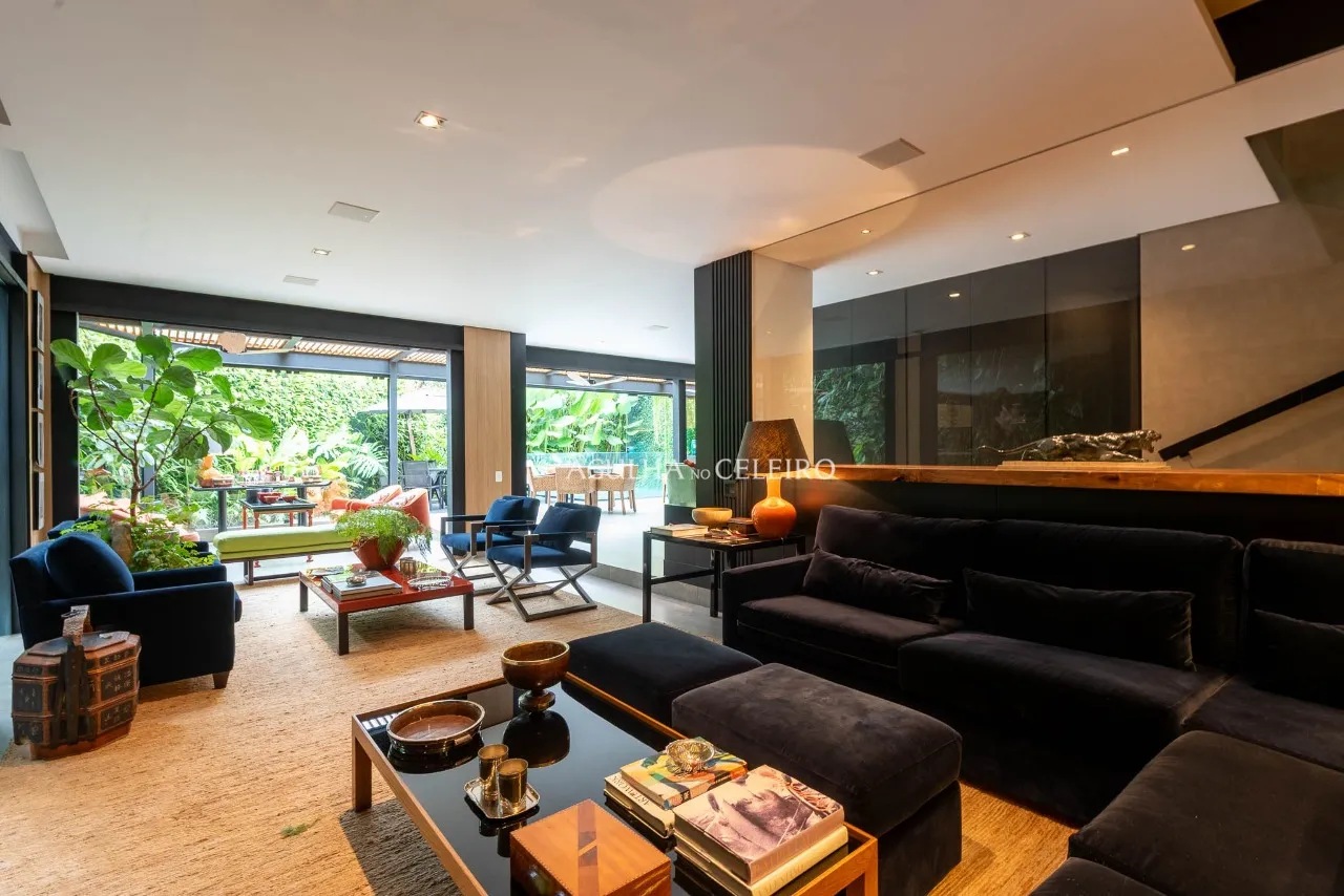 Casa contemporânea ao lado do Clube Paineiras com arquitetura autoral, lazer completo e segurança – 21433