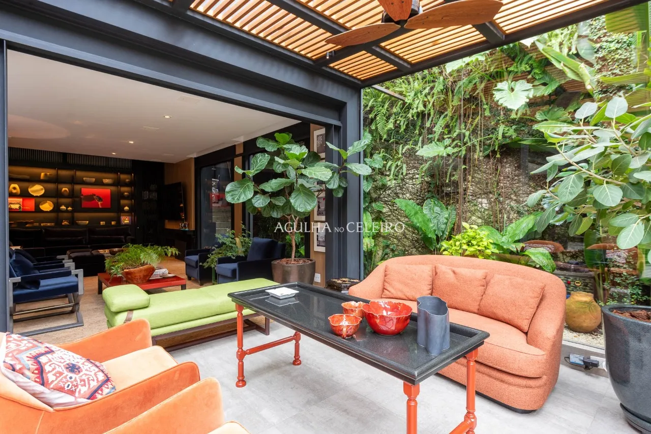 Casa contemporânea ao lado do Clube Paineiras com arquitetura autoral, lazer completo e segurança – 21433