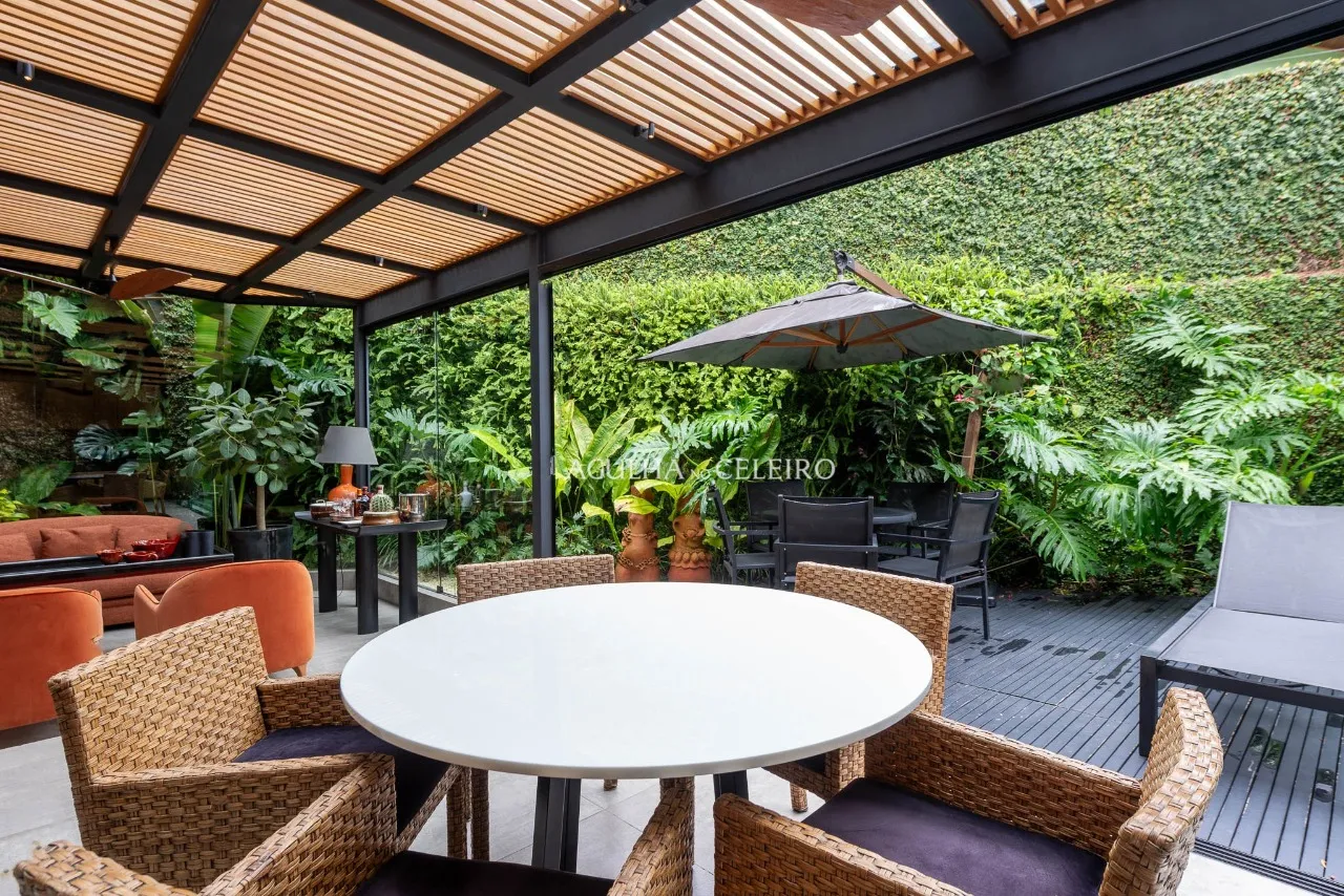 Casa contemporânea ao lado do Clube Paineiras com arquitetura autoral, lazer completo e segurança – 21433