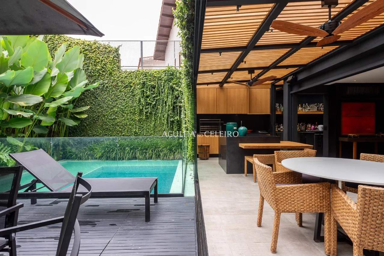 Casa contemporânea ao lado do Clube Paineiras com arquitetura autoral, lazer completo e segurança – 21433