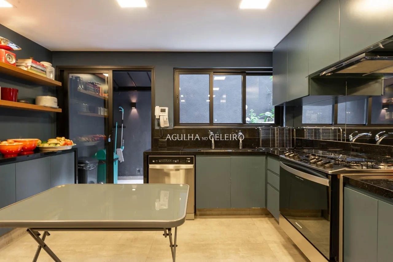 Casa contemporânea ao lado do Clube Paineiras com arquitetura autoral, lazer completo e segurança – 21433