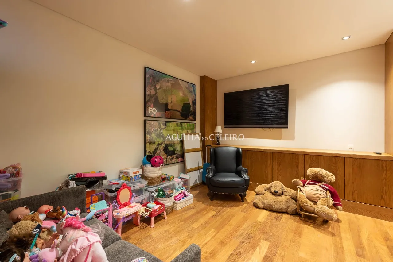 Casa contemporânea ao lado do Clube Paineiras com arquitetura autoral, lazer completo e segurança – 21433