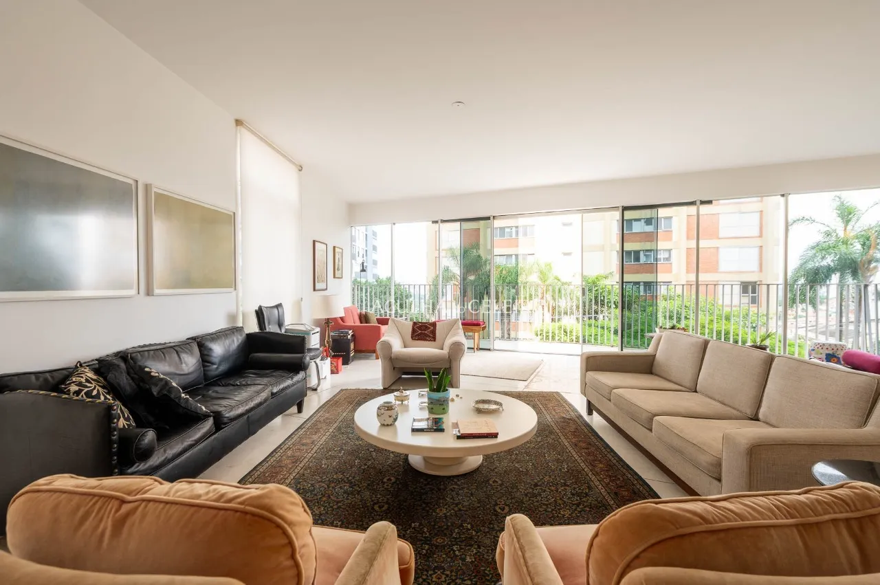 Apartamento espaçoso à venda na Vila Madalena – 21456