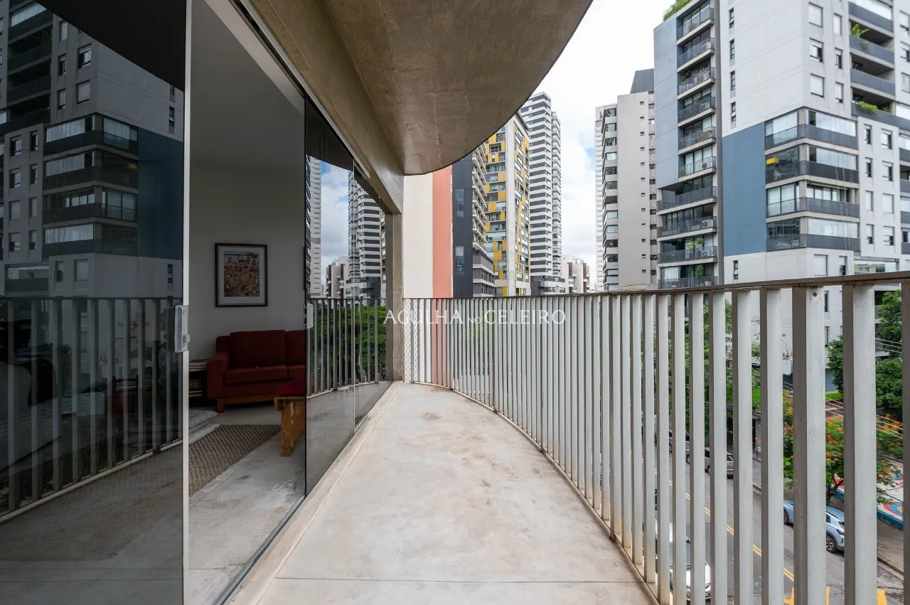 Apartamento espaçoso à venda na Vila Madalena – 21456