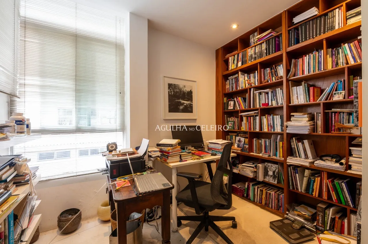 Apartamento espaçoso à venda na Vila Madalena – 21456