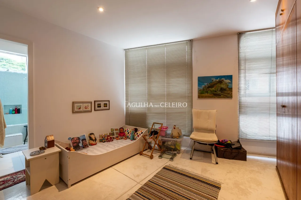 Apartamento espaçoso à venda na Vila Madalena – 21456