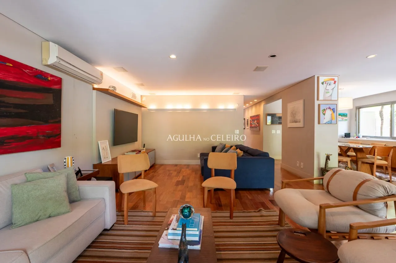 Excelente Oportunidade no Alto de Pinheiros: Casa com Piscina, Sauna e 4 Suítes. – 21457