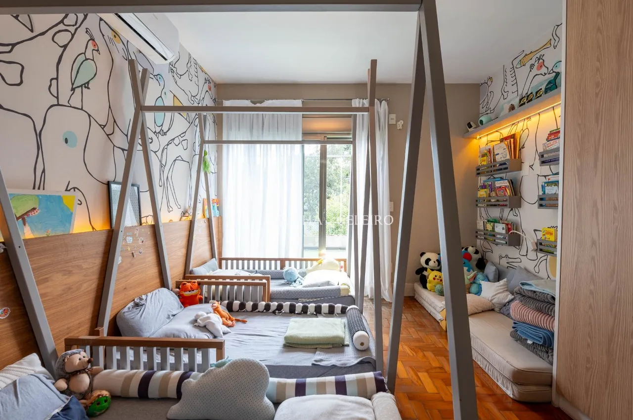 Excelente Oportunidade no Alto de Pinheiros: Casa com Piscina, Sauna e 4 Suítes. – 21457